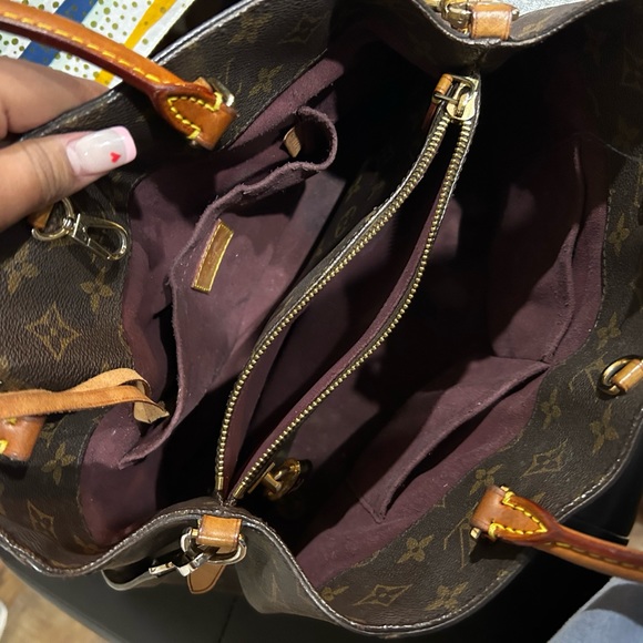 Louis Vuitton Montaige MM - Picture 5 of 8